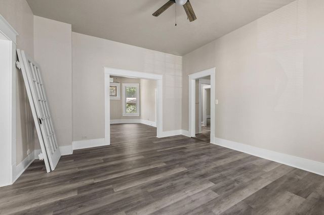 614 W Owings Street, Denison, TX 75020