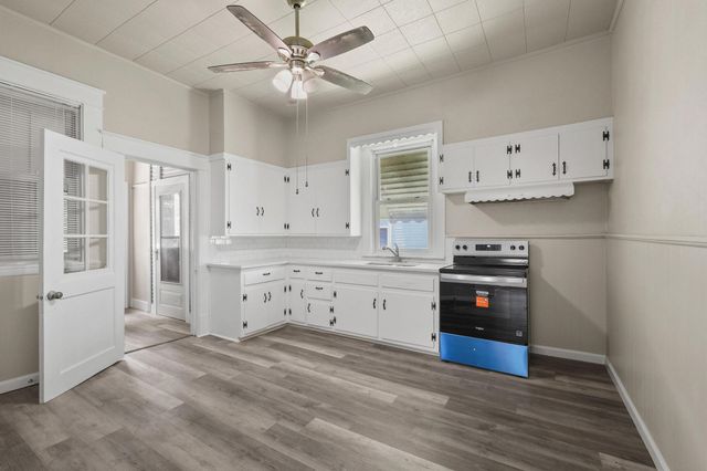 614 W Owings Street, Denison, TX 75020