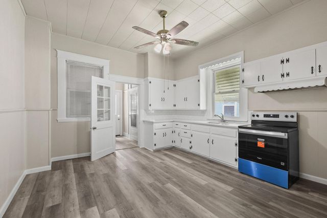 614 W Owings Street, Denison, TX 75020