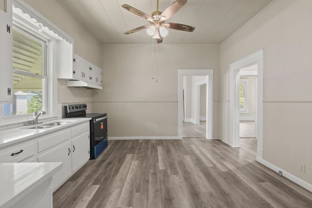 614 W Owings Street, Denison, TX 75020