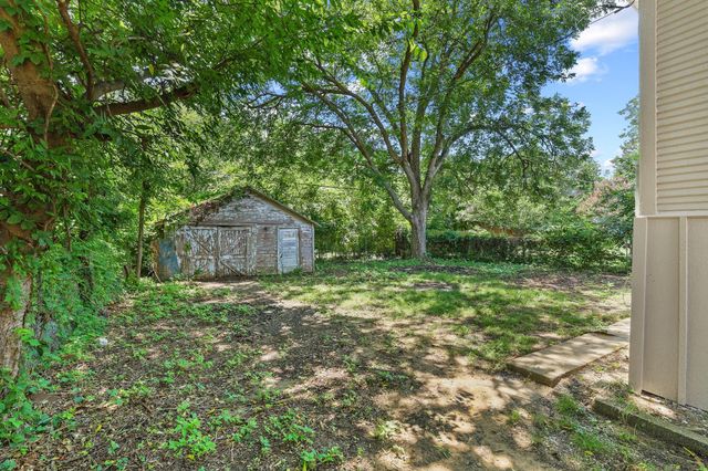 614 W Owings Street, Denison, TX 75020