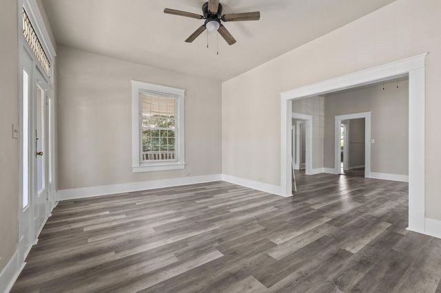 614 W Owings Street, Denison, TX 75020