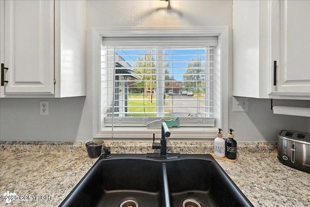 385 W Riverview Avenue, Soldotna, AK 99669