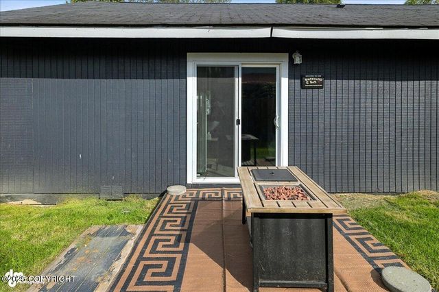 385 W Riverview Avenue, Soldotna, AK 99669