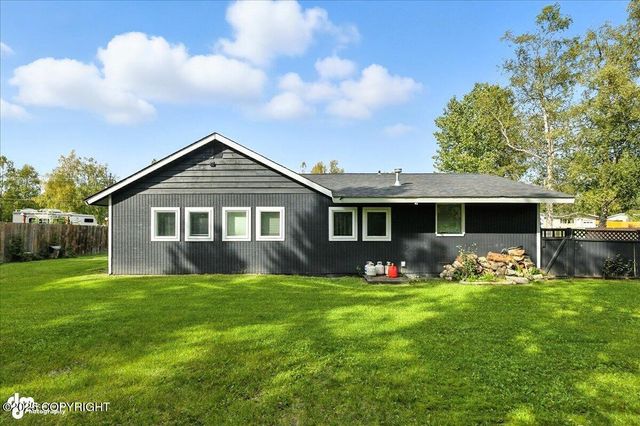 385 W Riverview Avenue, Soldotna, AK 99669