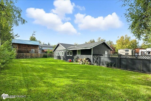 385 W Riverview Avenue, Soldotna, AK 99669