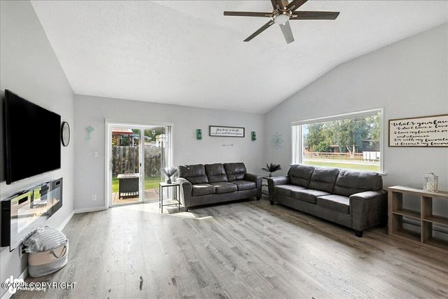 385 W Riverview Avenue, Soldotna, AK 99669