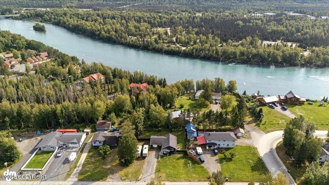 385 W Riverview Avenue, Soldotna, AK 99669