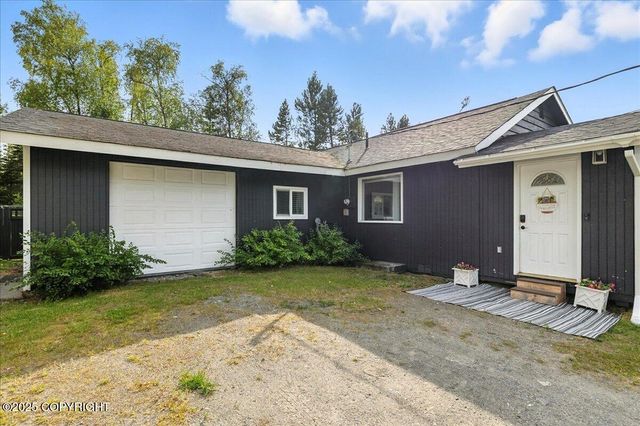 385 W Riverview Avenue, Soldotna, AK 99669