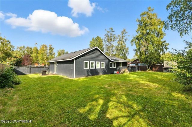 385 W Riverview Avenue, Soldotna, AK 99669
