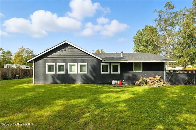385 W Riverview Avenue, Soldotna, AK 99669