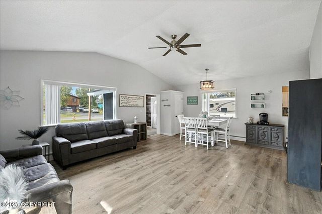 385 W Riverview Avenue, Soldotna, AK 99669