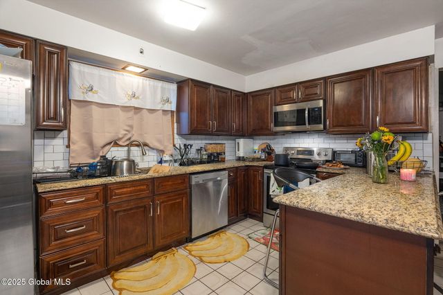 48 Ormond Street, Albany, NY 12203