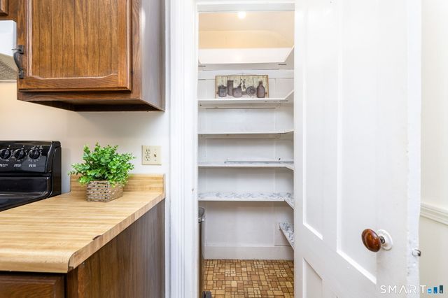 41 Walnut Street, Enfield, CT 06082