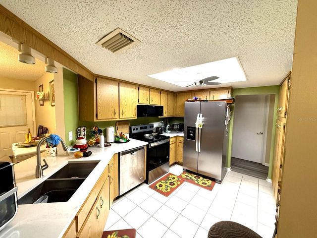 10978 SW 83RD AVENUE, Ocala, FL 34481