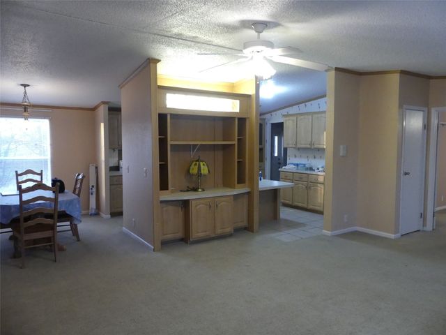 422 Hutchinson Street, Bowie, TX 76230