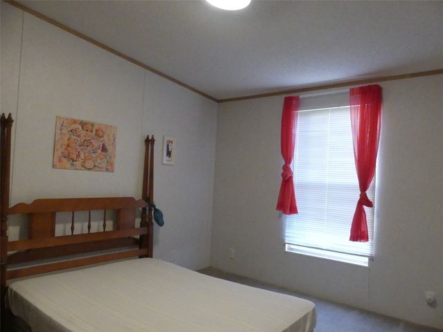 422 Hutchinson Street, Bowie, TX 76230