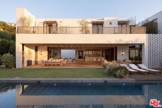 1307 N Doheny Drive, Los Angeles, CA 90069