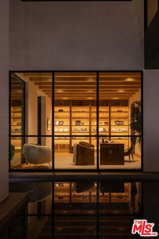 1307 N Doheny Drive, Los Angeles, CA 90069