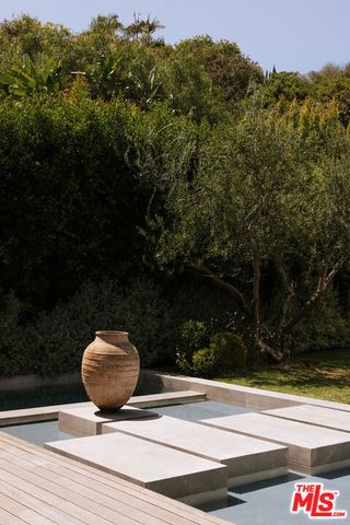 1307 N Doheny Drive, Los Angeles, CA 90069