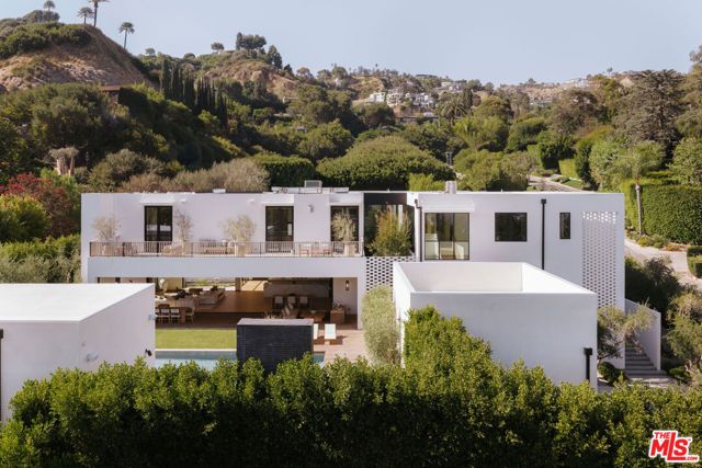1307 N Doheny Drive, Los Angeles, CA 90069