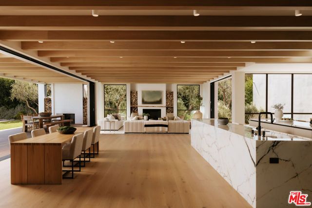 1307 N Doheny Drive, Los Angeles, CA 90069