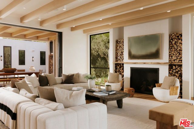 1307 N Doheny Drive, Los Angeles, CA 90069