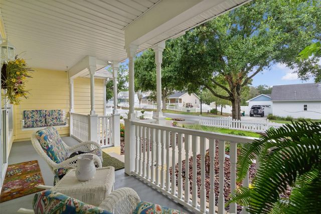 1622 LAUREL WAY, Tavares, FL 32778