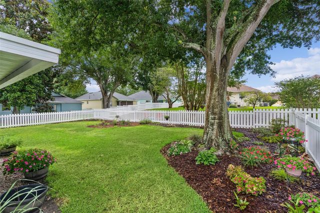 1622 LAUREL WAY, Tavares, FL 32778