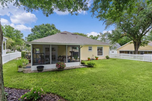 1622 LAUREL WAY, Tavares, FL 32778