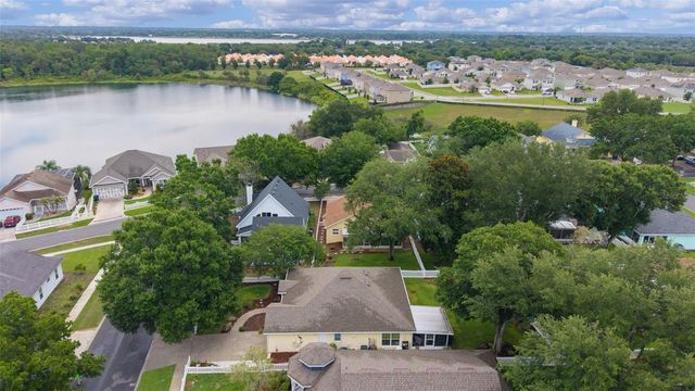 1622 LAUREL WAY, Tavares, FL 32778
