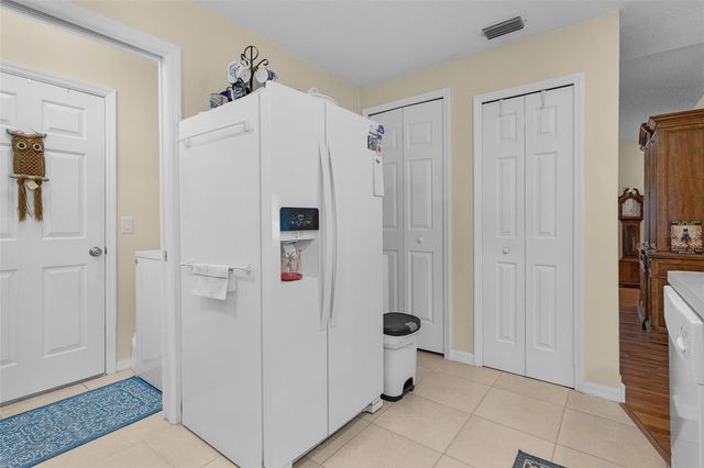 1622 LAUREL WAY, Tavares, FL 32778
