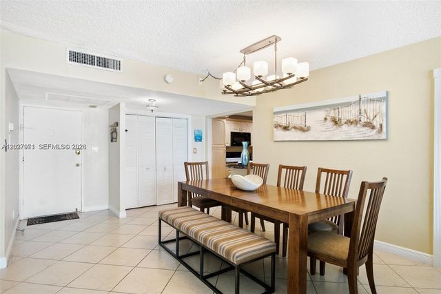 5401 Collins Avenue 807, Miami Beach, FL 33140