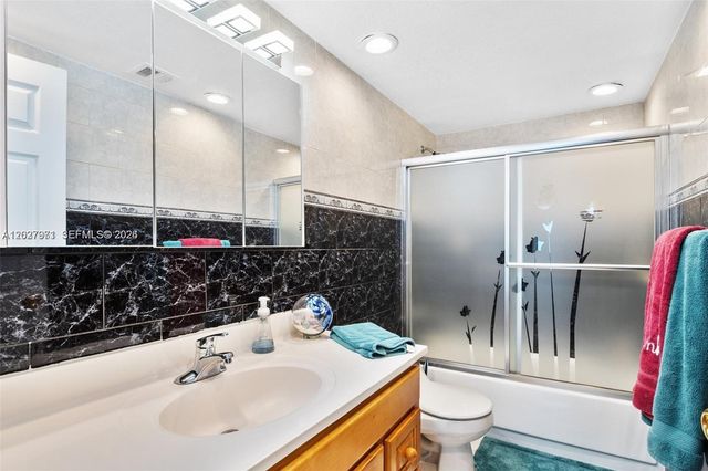 5401 Collins Avenue 807, Miami Beach, FL 33140
