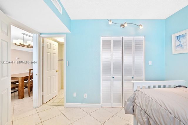 5401 Collins Avenue 807, Miami Beach, FL 33140