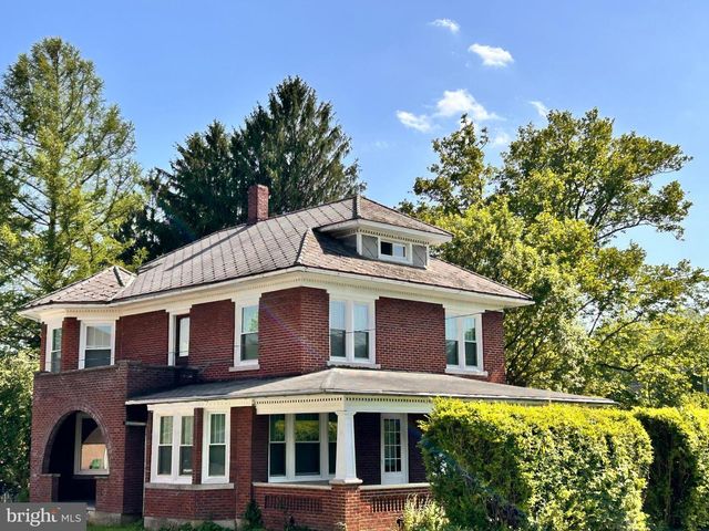 149 W MAIN ST, Millheim, PA 16854
