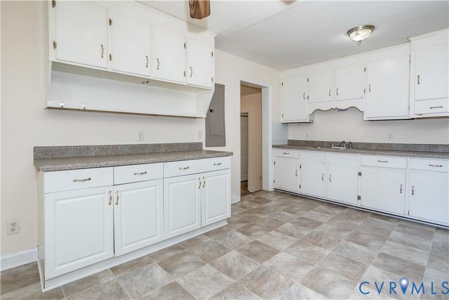 504 Miles Ave, Hopewell, VA 23860