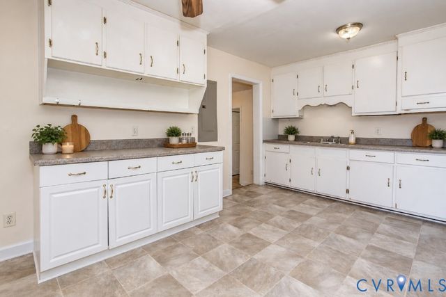 504 Miles Ave, Hopewell, VA 23860
