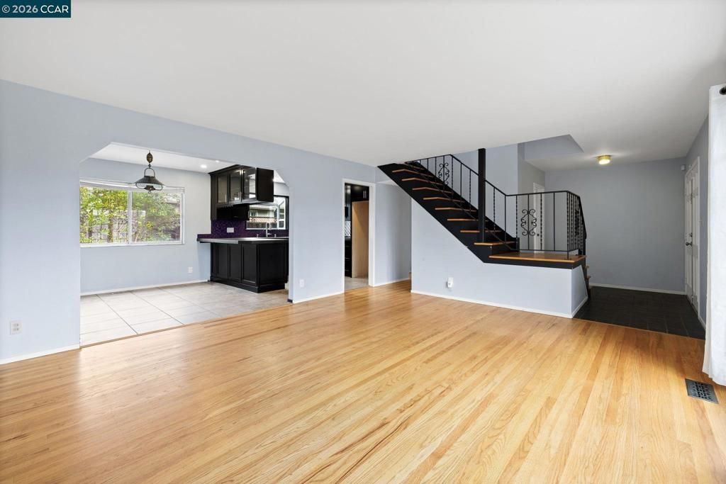 Image 2 of property listing at 959 959 Chandler Ct, Concord, CA 94518