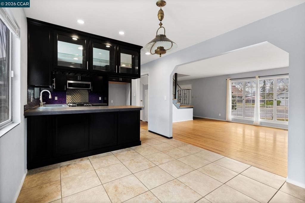 Image 6 of property listing at 959 959 Chandler Ct, Concord, CA 94518