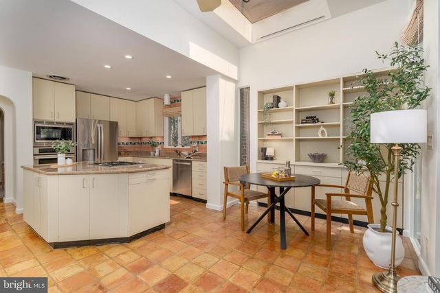 5103 CHEVY CHASE PKWY NW, Washington, DC 20008