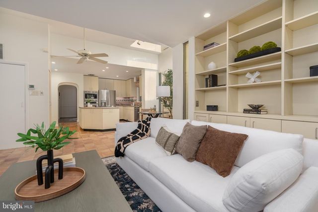 5103 CHEVY CHASE PKWY NW, Washington, DC 20008