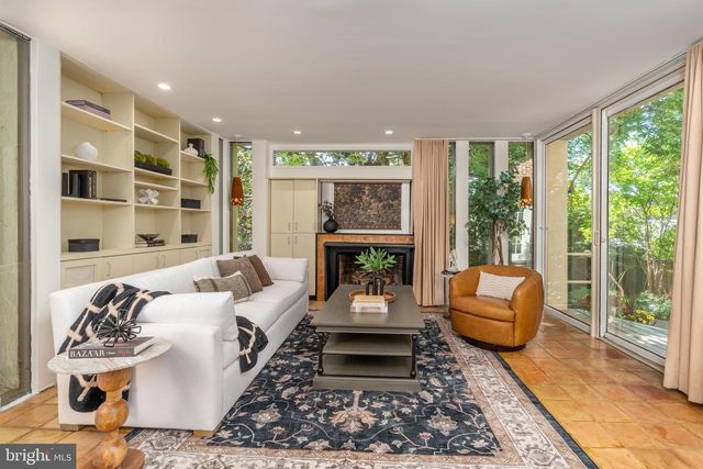 5103 CHEVY CHASE PKWY NW, Washington, DC 20008