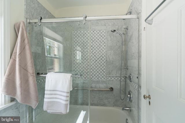 5103 CHEVY CHASE PKWY NW, Washington, DC 20008