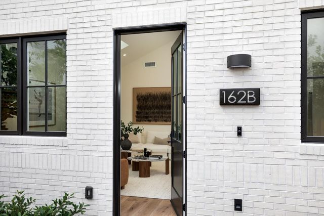 162 Waverley Street, Palo Alto, CA 94301