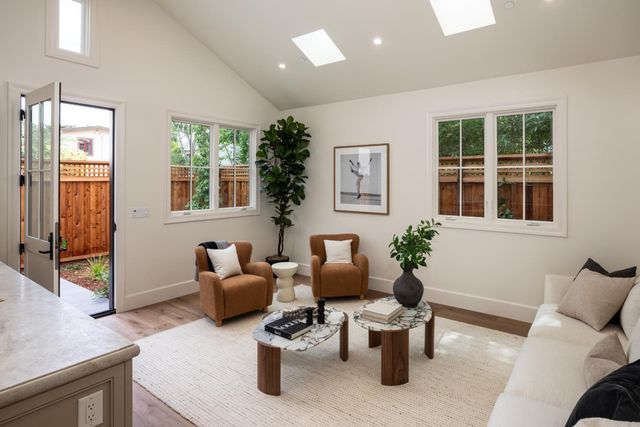 162 Waverley Street, Palo Alto, CA 94301