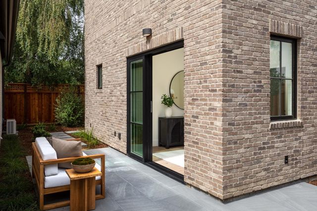 162 Waverley Street, Palo Alto, CA 94301