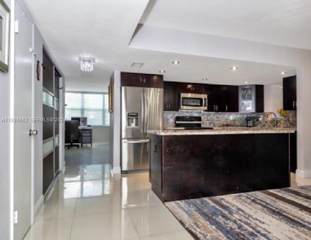 20401 NE 30th Avenue 1088, Aventura, FL 33180