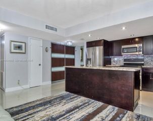 20401 NE 30th Avenue 1088, Aventura, FL 33180