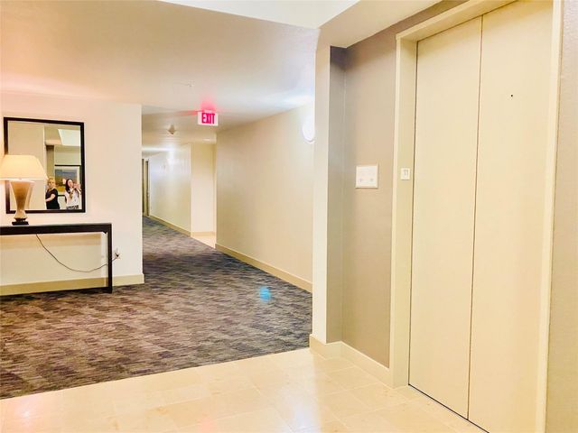 3505 Sage Road 1108, Houston, TX 77056